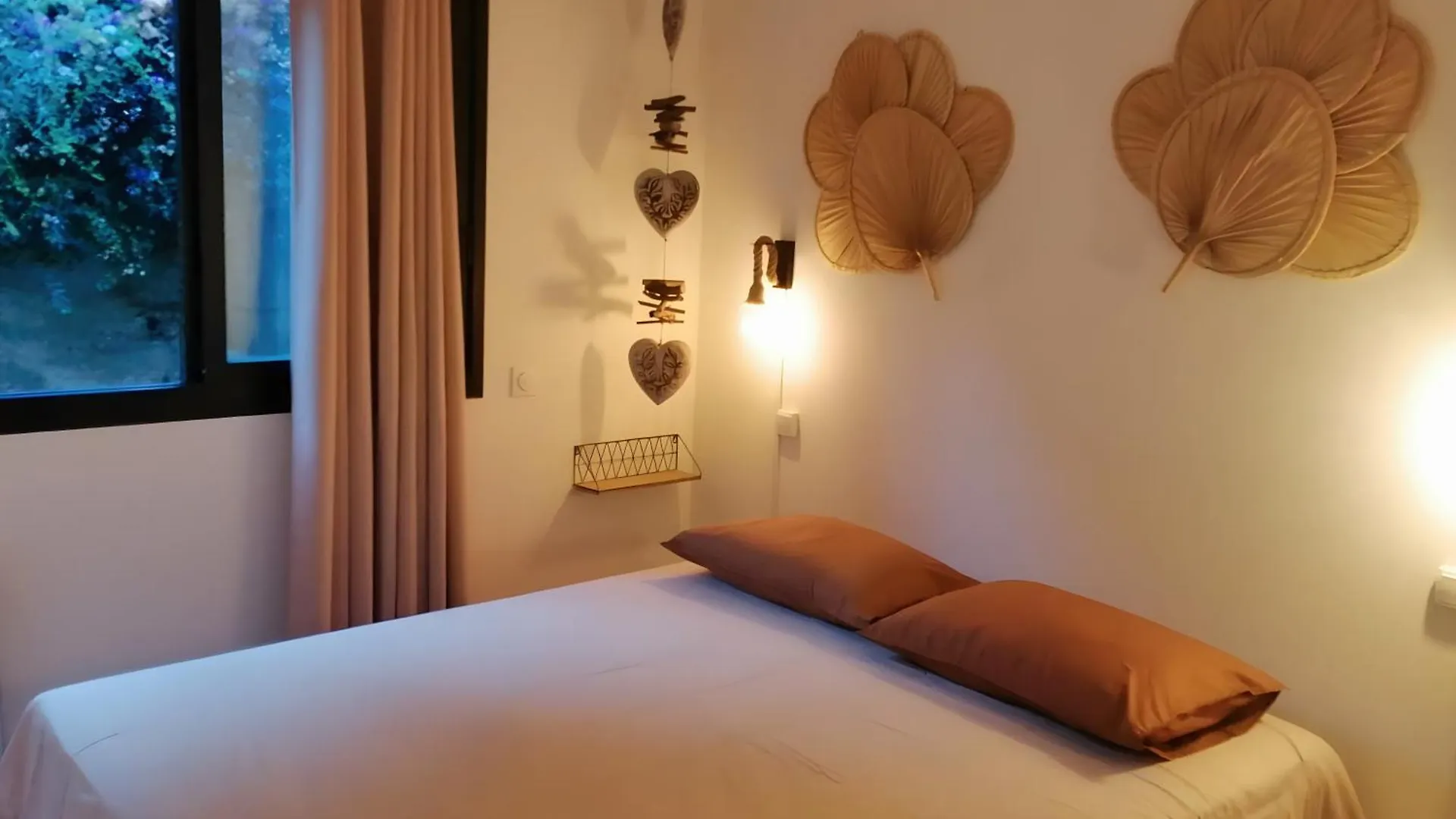 Dolce Notte - Nice Apartment 0*,  France